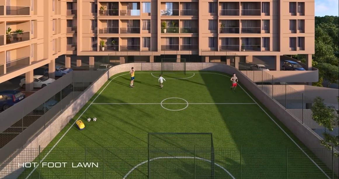 Basil-Maximus-Amenities-Hot-Foot-Lawn-Punewala-Pune
